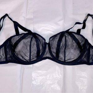 Victoria’s Secret Black Sheer & Strapped Bra 32DDD NWT!!